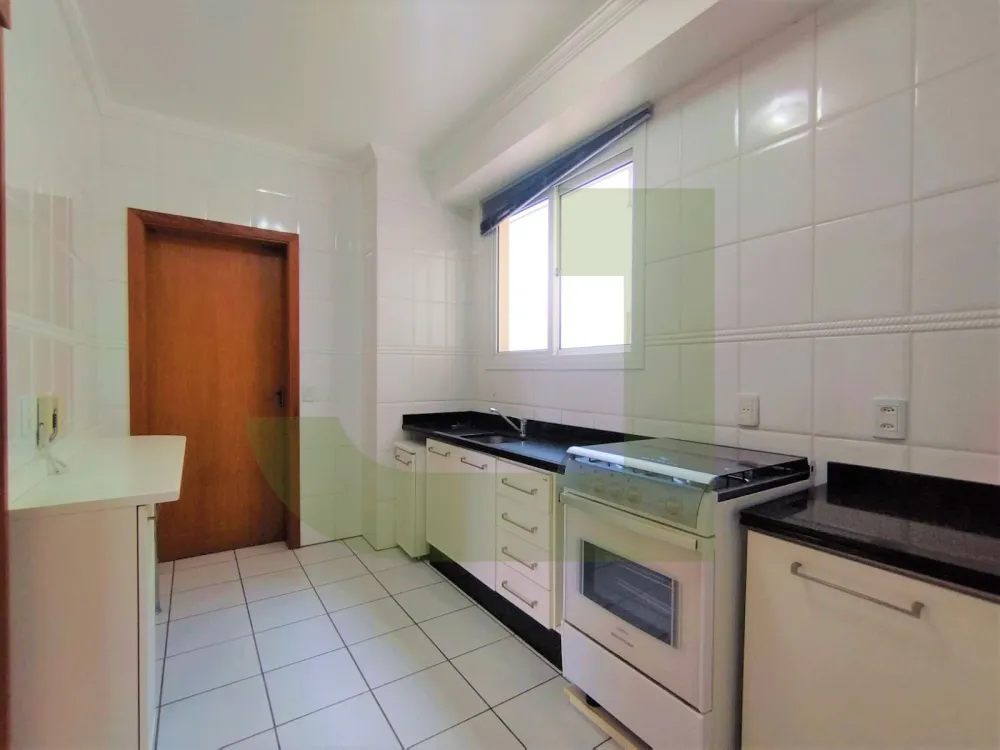 Alugar Apartamento / Padr&atilde;o em S&atilde;o Leopoldo R$ 2.300,00 - Foto 7