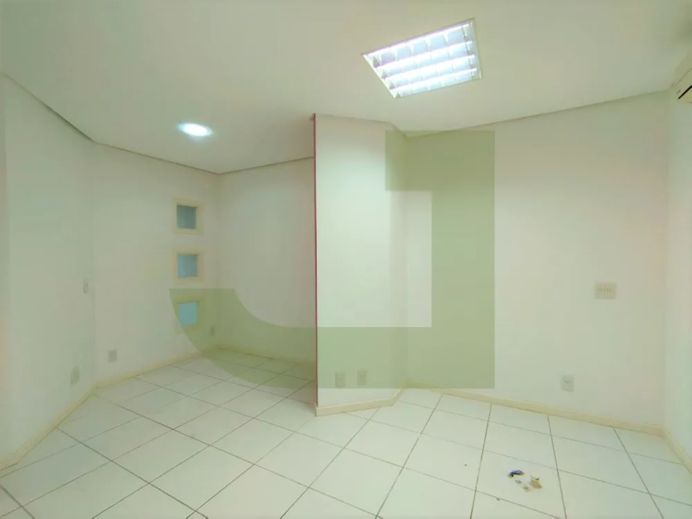 Alugar Comercial / Sala comercial em condom&iacute;nio em S&atilde;o Leopoldo R$ 1.800,00 - Foto 3