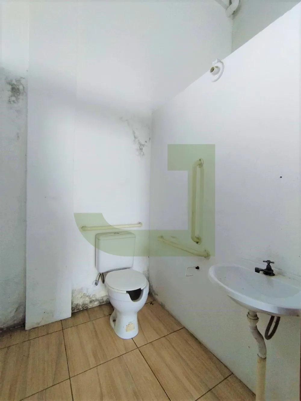 Alugar Comercial / Pr&eacute;dio em S&atilde;o Leopoldo R$ 5.000,00 - Foto 6