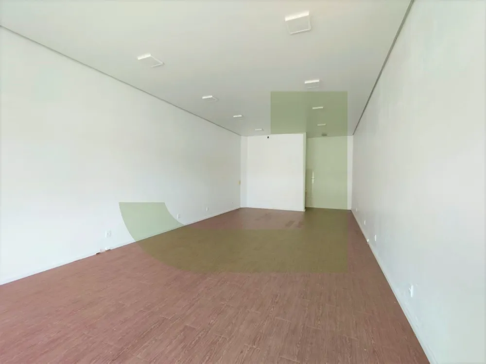 Alugar Comercial / Loja em S&atilde;o Leopoldo R$ 1.500,00 - Foto 3