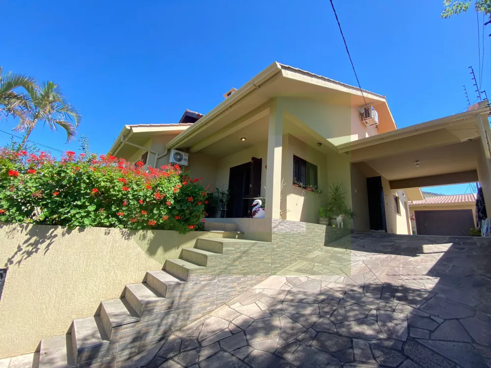 Comprar Casa / Residencial em S&atilde;o Leopoldo R$ 850.000,00 - Foto 2