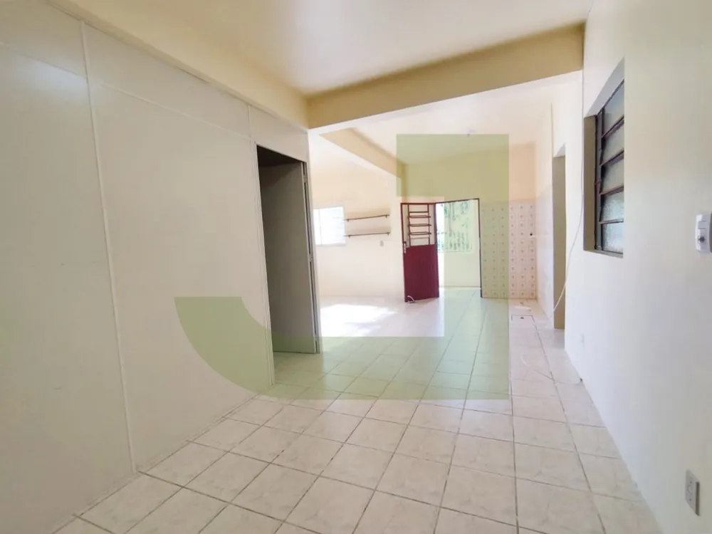 Alugar Casa / Residencial em S&atilde;o Leopoldo R$ 1.200,00 - Foto 3