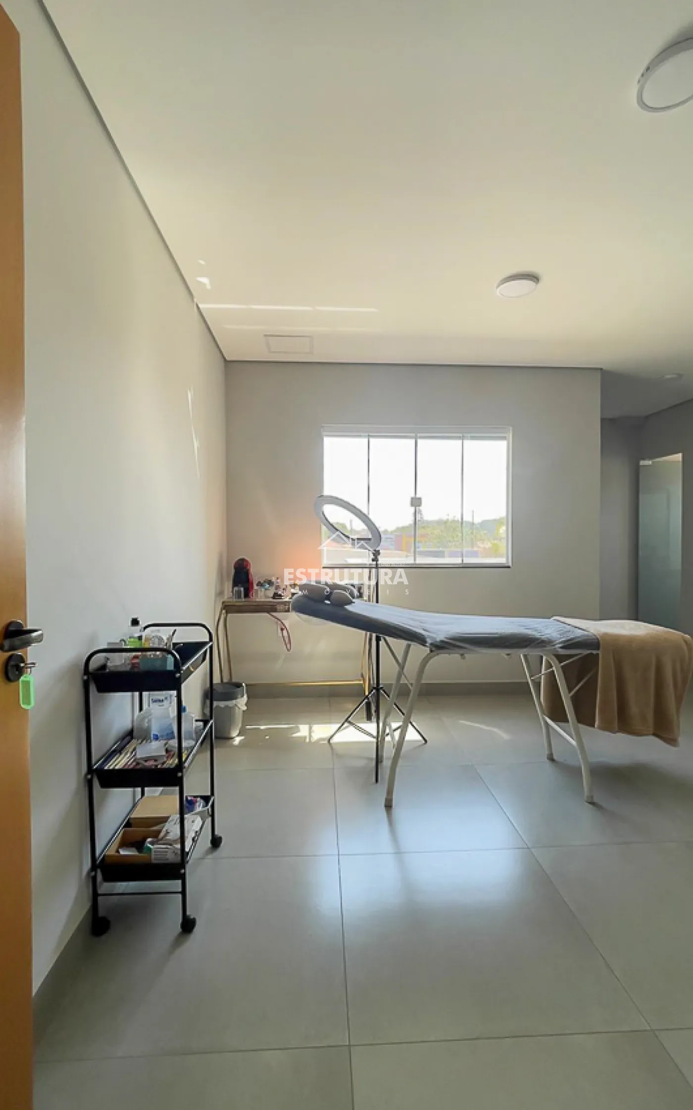 Alugar Comercial / Sala em Rio Claro R$ 1.000,00 - Foto 1