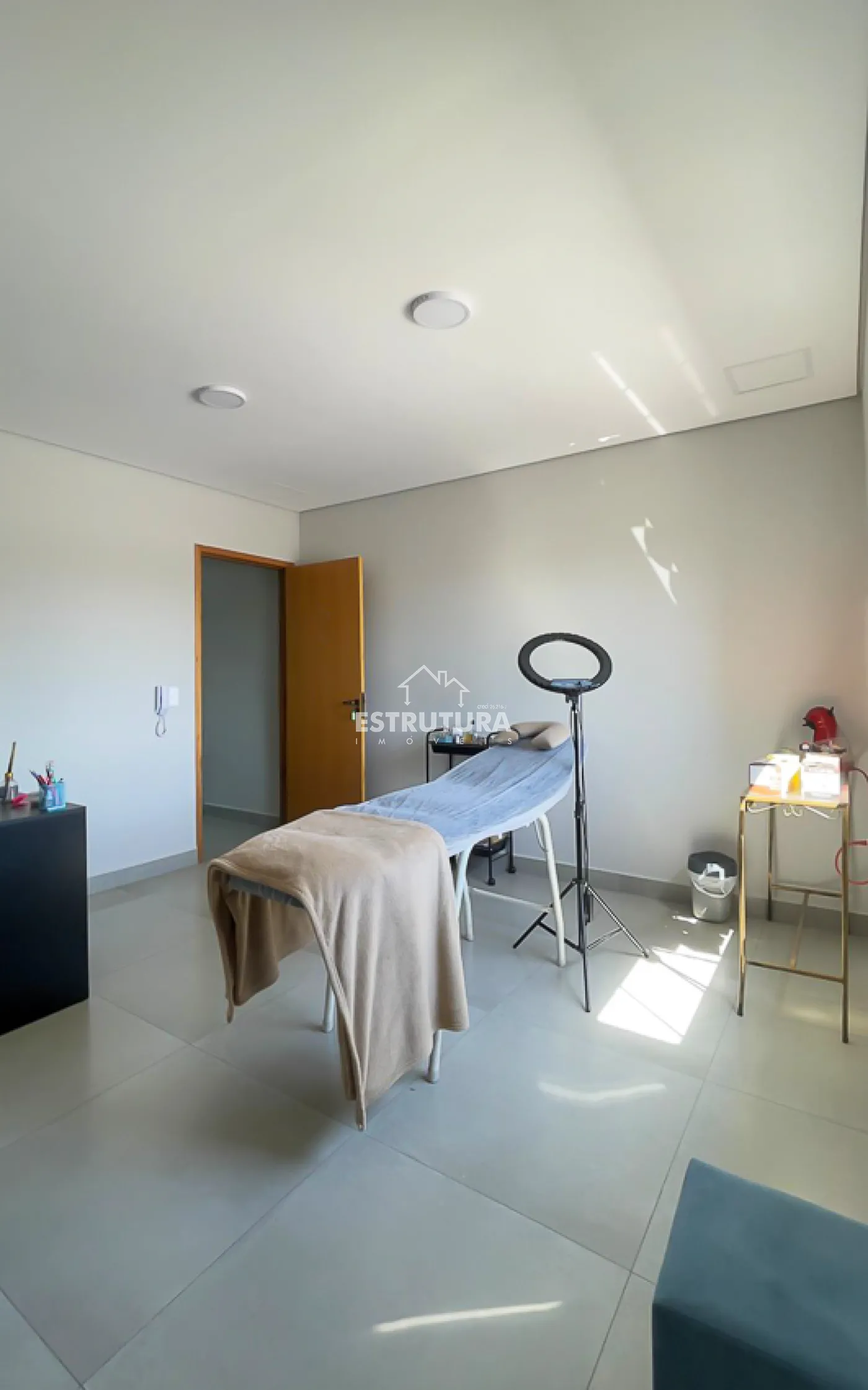 Alugar Comercial / Sala em Rio Claro R$ 1.000,00 - Foto 5