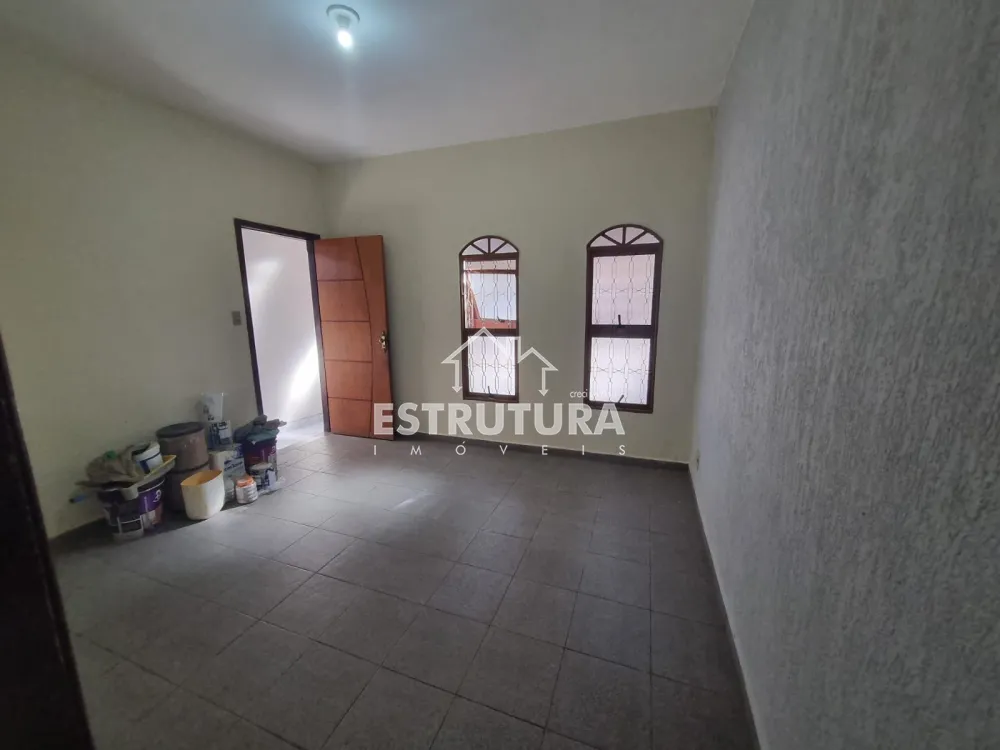 Alugar Casa / Padr&atilde;o em Rio Claro R$ 1.900,00 - Foto 2
