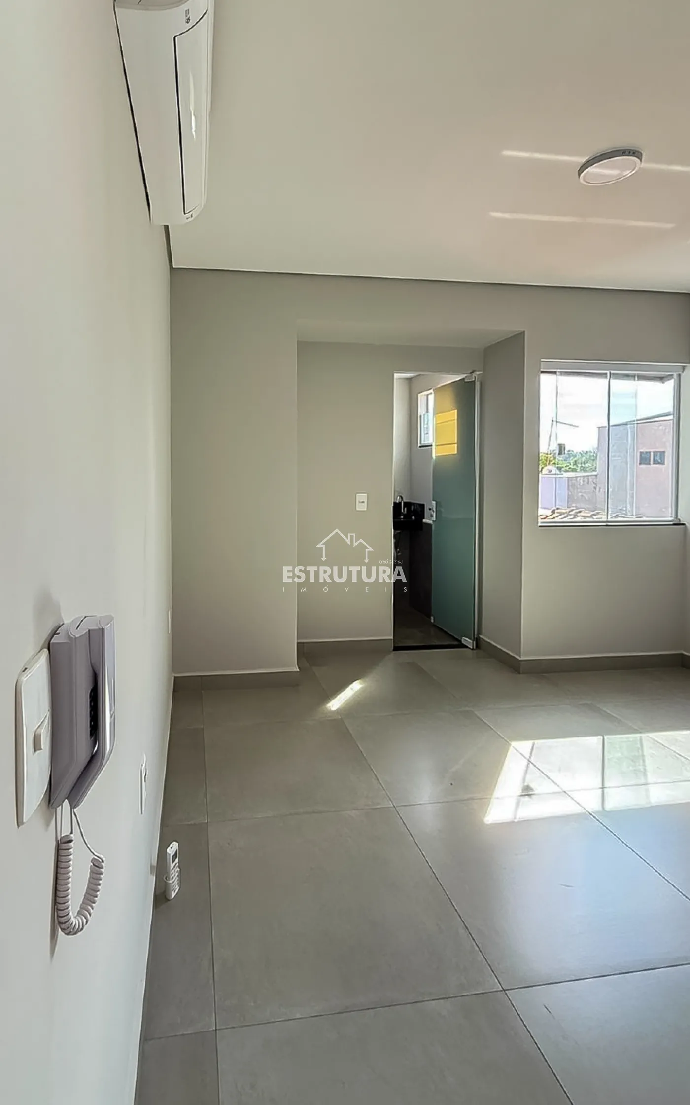 Alugar Comercial / Sala em Rio Claro R$ 1.000,00 - Foto 2