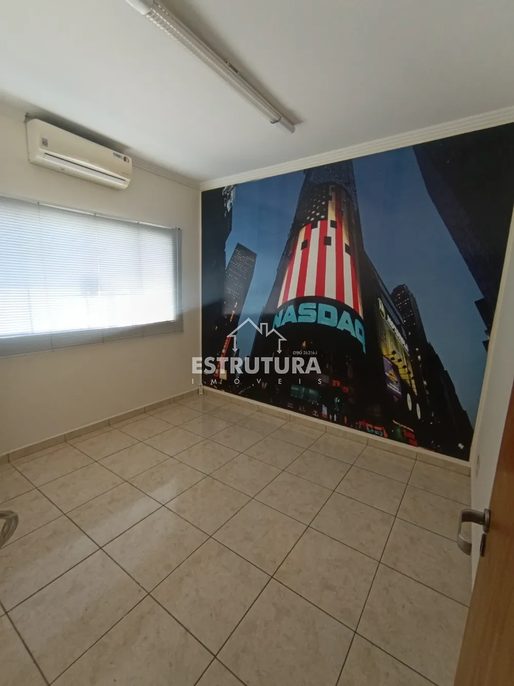 Alugar Comercial / Sala em Rio Claro R$ 700,00 - Foto 1
