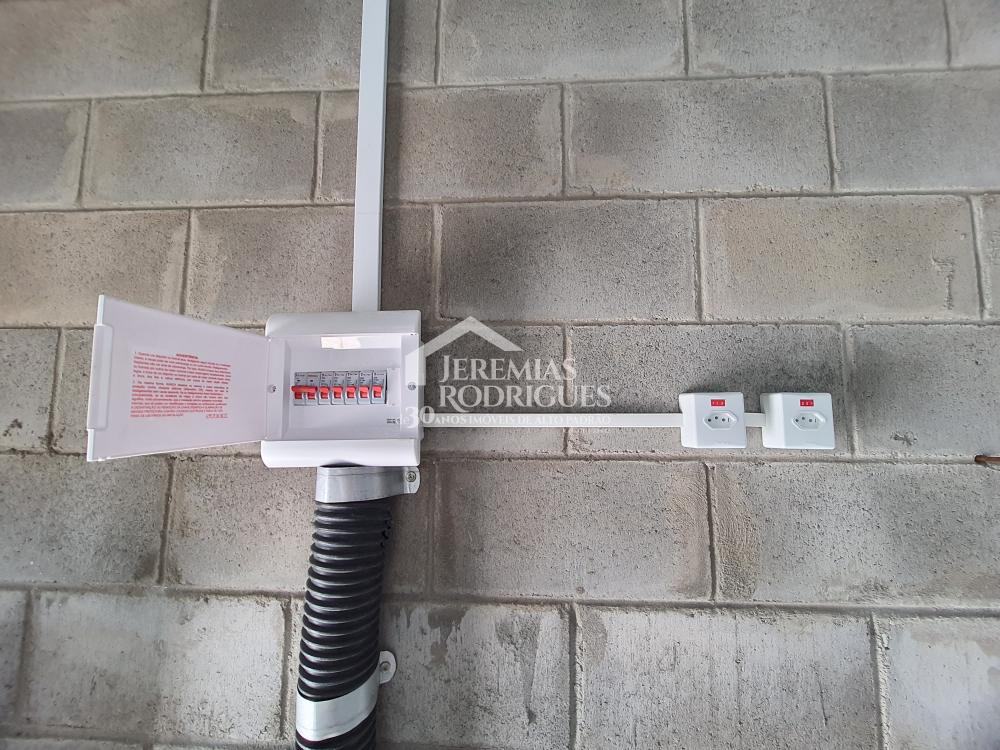 Alugar Comercial / Galp&atilde;o em Taubat&eacute; R$ 7.500,00 - Foto 16