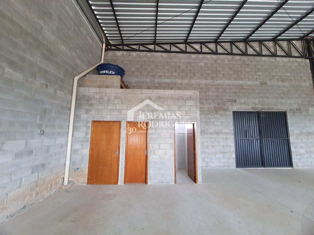 Alugar Comercial / Galp&atilde;o em Taubat&eacute; R$ 7.500,00 - Foto 3
