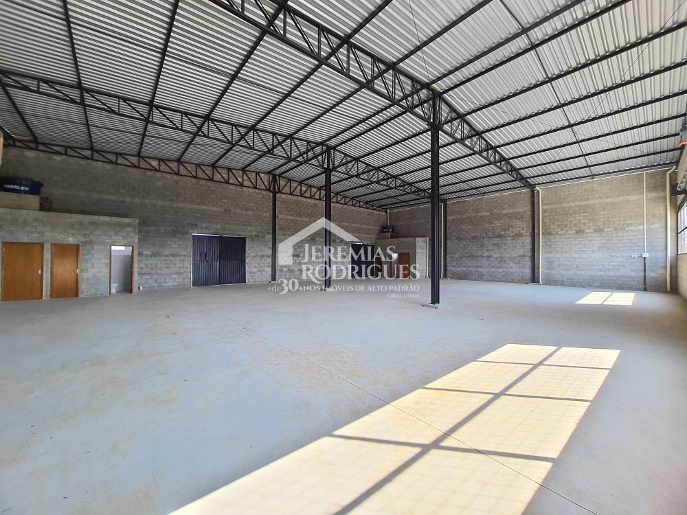 Alugar Comercial / Galp&atilde;o em Taubat&eacute; R$ 7.500,00 - Foto 10