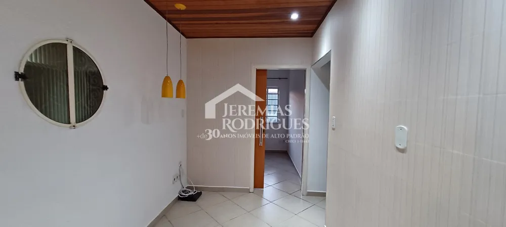 Alugar Casa / Padr&atilde;o em Pindamonhangaba R$ 3.200,00 - Foto 3