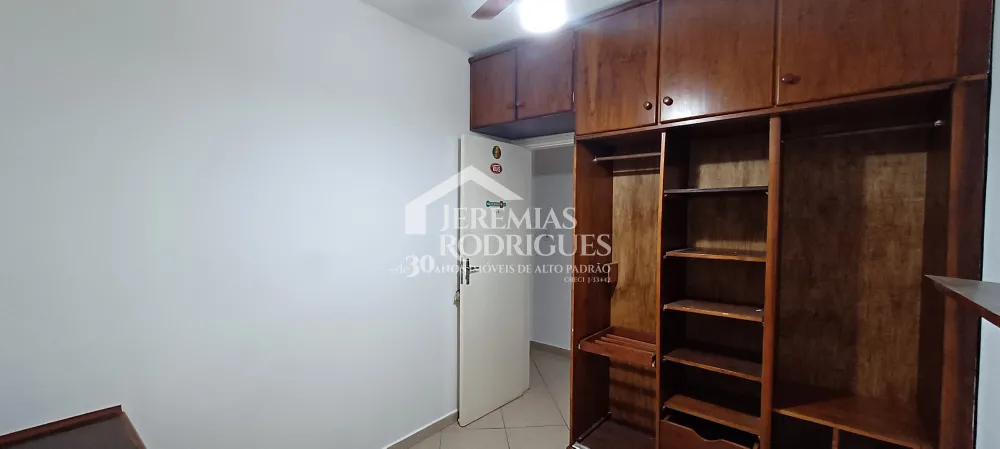 Alugar Casa / Padr&atilde;o em Pindamonhangaba R$ 3.200,00 - Foto 17