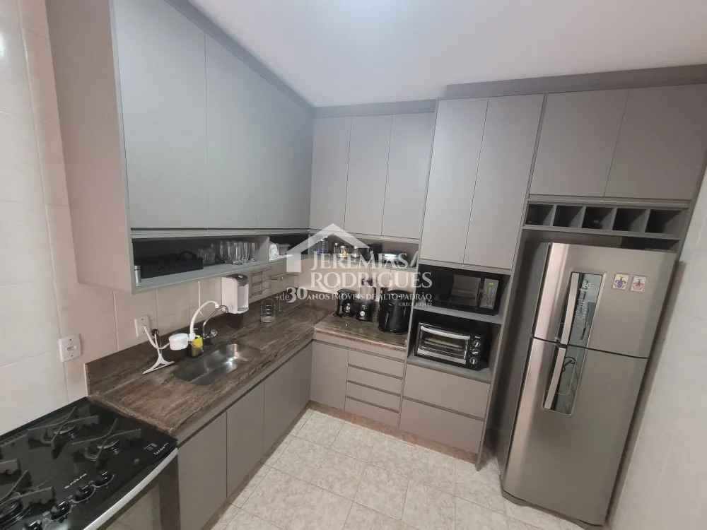 Alugar Casa / Sobrado em Pindamonhangaba R$ 3.700,00 - Foto 3