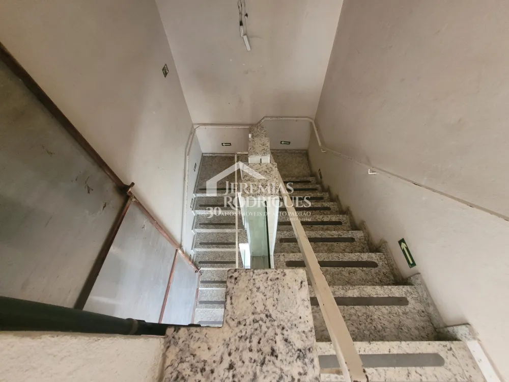 Alugar Comercial / Pr&eacute;dio em Pindamonhangaba R$ 1.100,00 - Foto 9