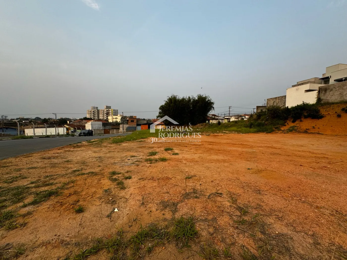 Comprar Terreno / &Aacute;rea em Pindamonhangaba - Foto 2