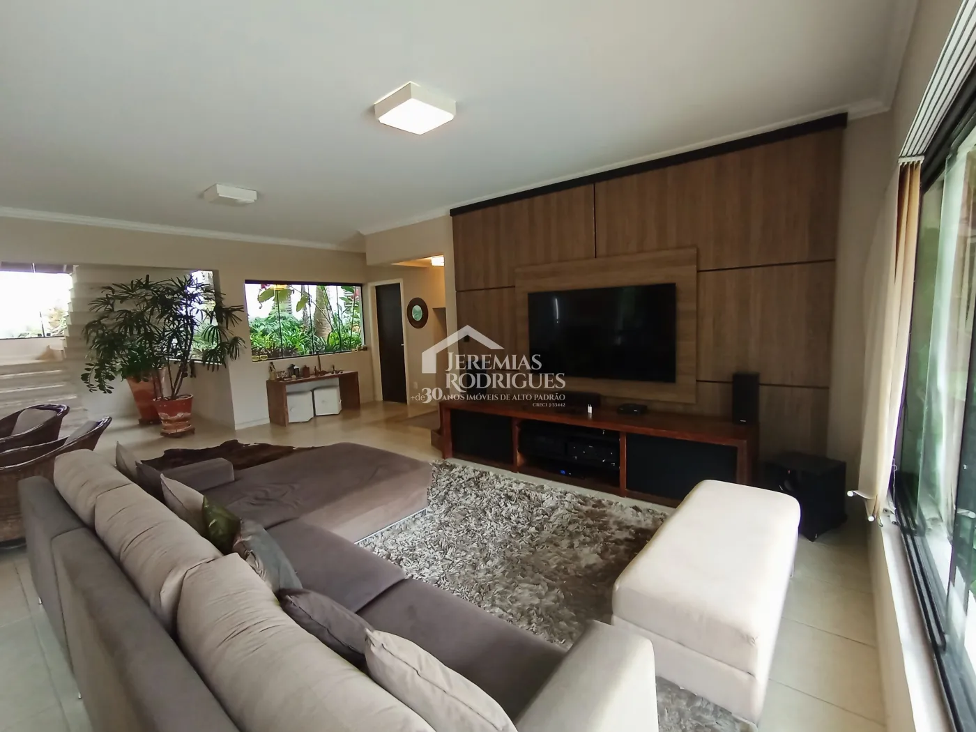 Alugar Casa / Condom&iacute;nio em Pindamonhangaba R$ 9.816,72 - Foto 10