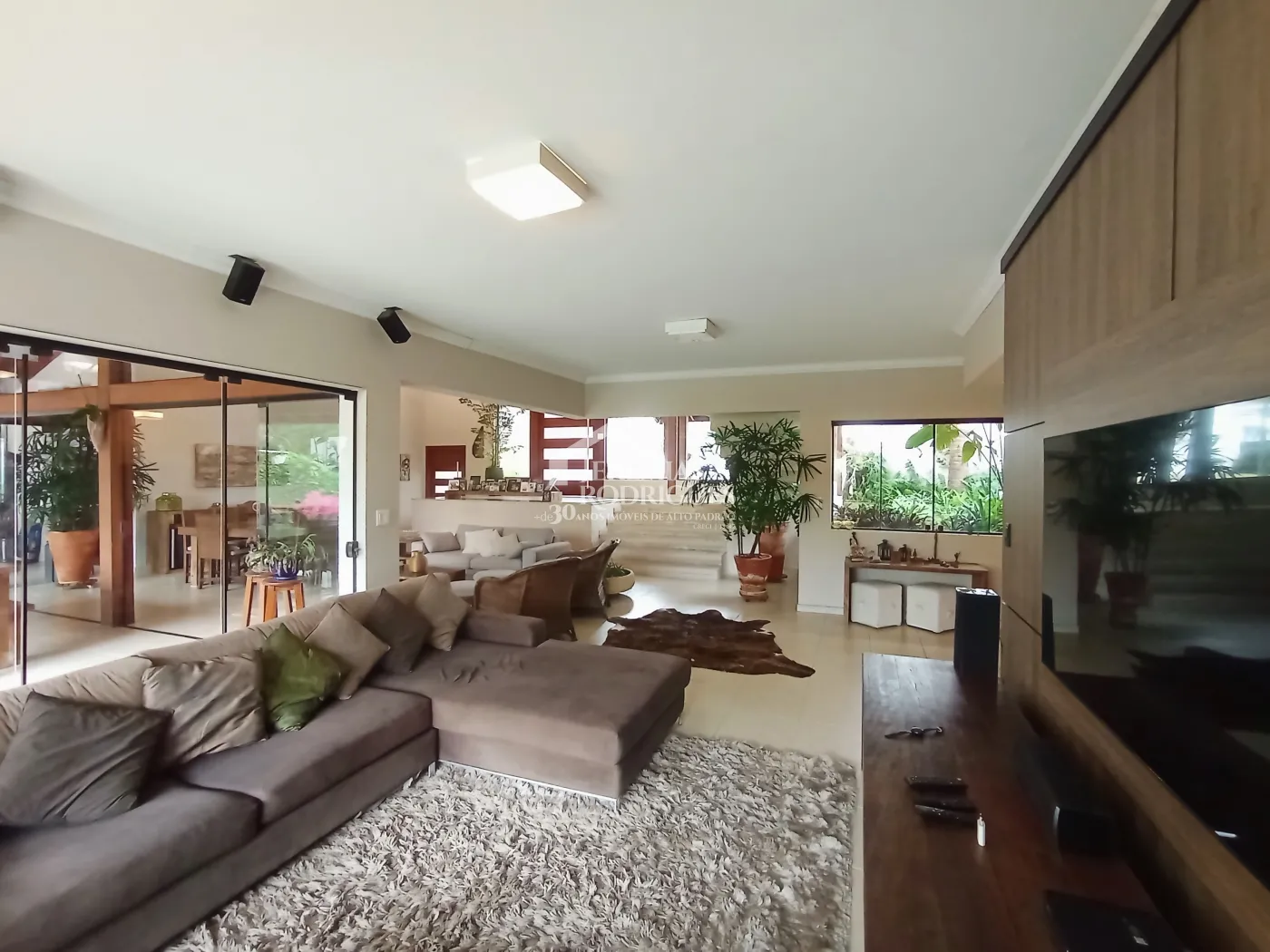 Alugar Casa / Condom&iacute;nio em Pindamonhangaba R$ 9.816,72 - Foto 11