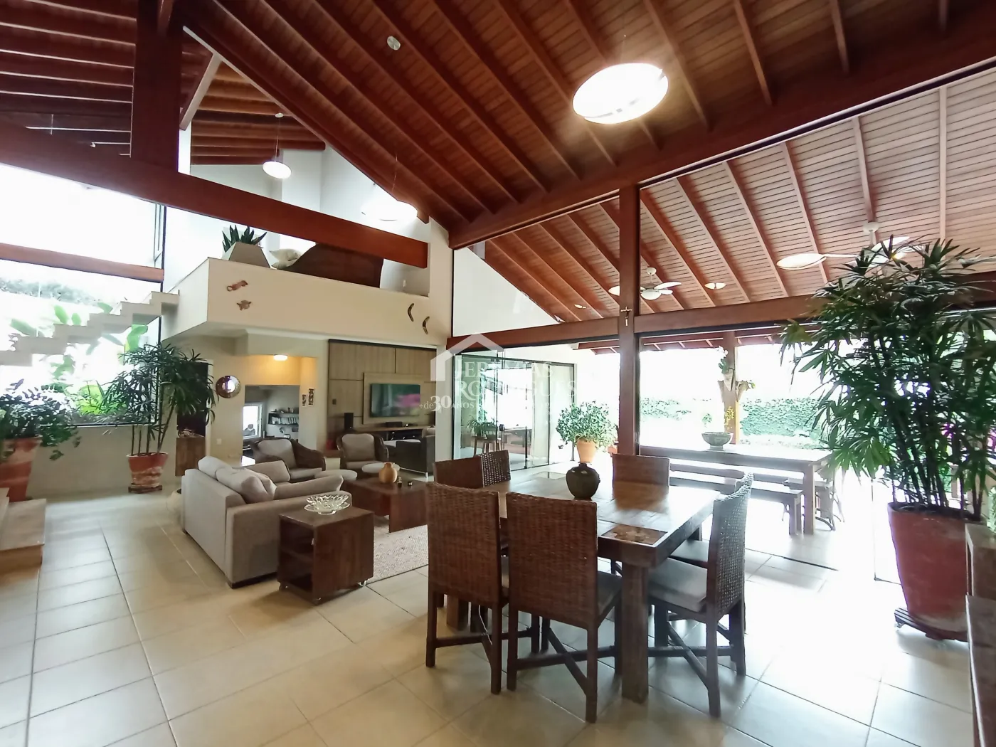 Alugar Casa / Condom&iacute;nio em Pindamonhangaba R$ 9.816,72 - Foto 12