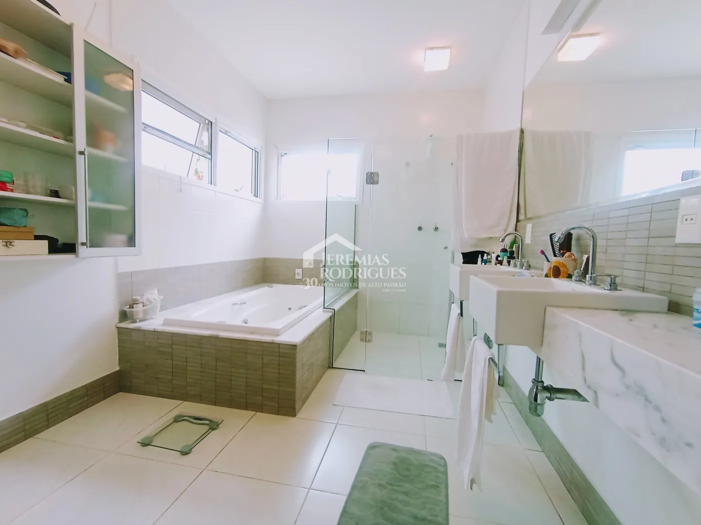 Alugar Casa / Condom&iacute;nio em Pindamonhangaba R$ 9.816,72 - Foto 42