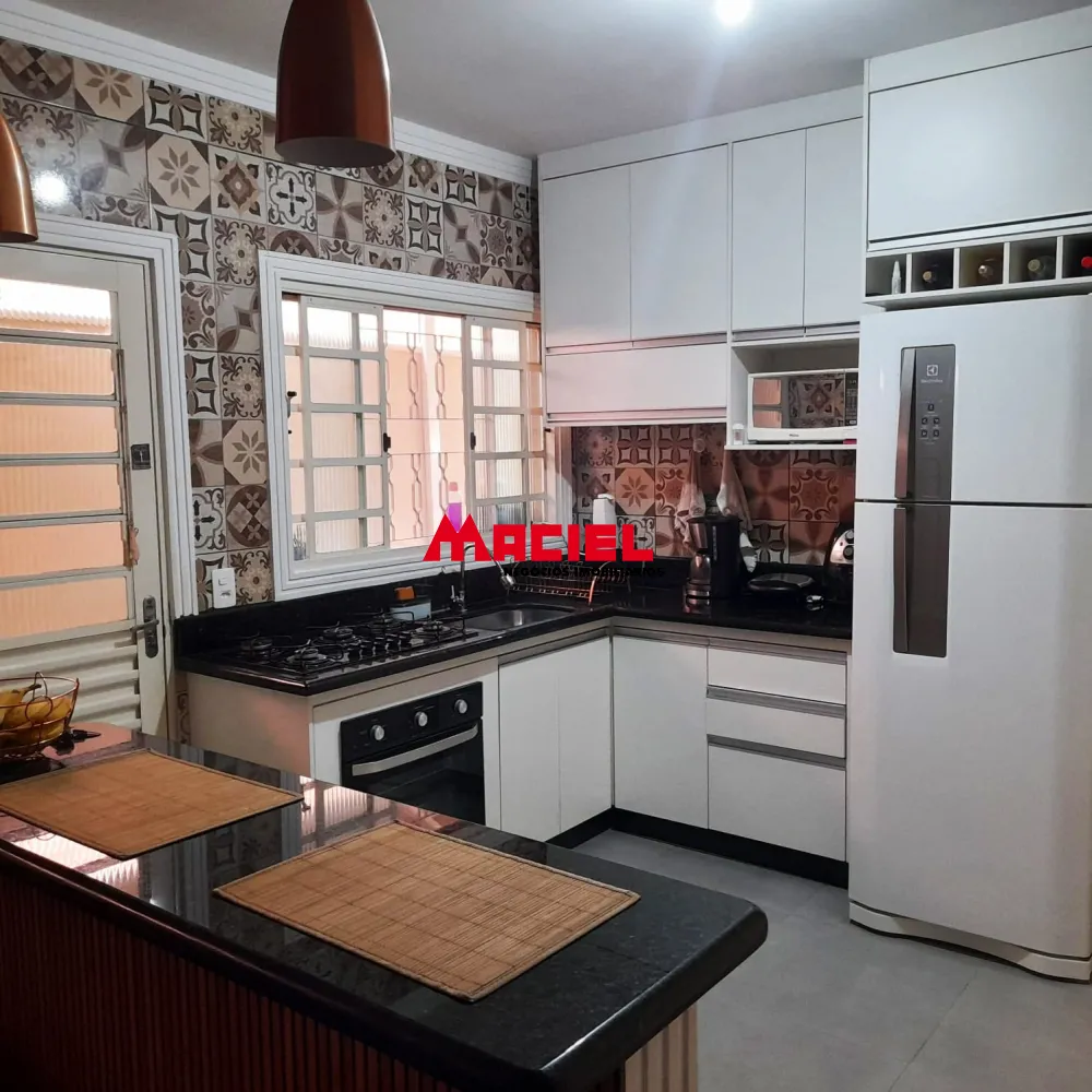 Comprar Casa / Padr&atilde;o em S&atilde;o Jos&eacute; dos Campos R$ 325.000,00 - Foto 1