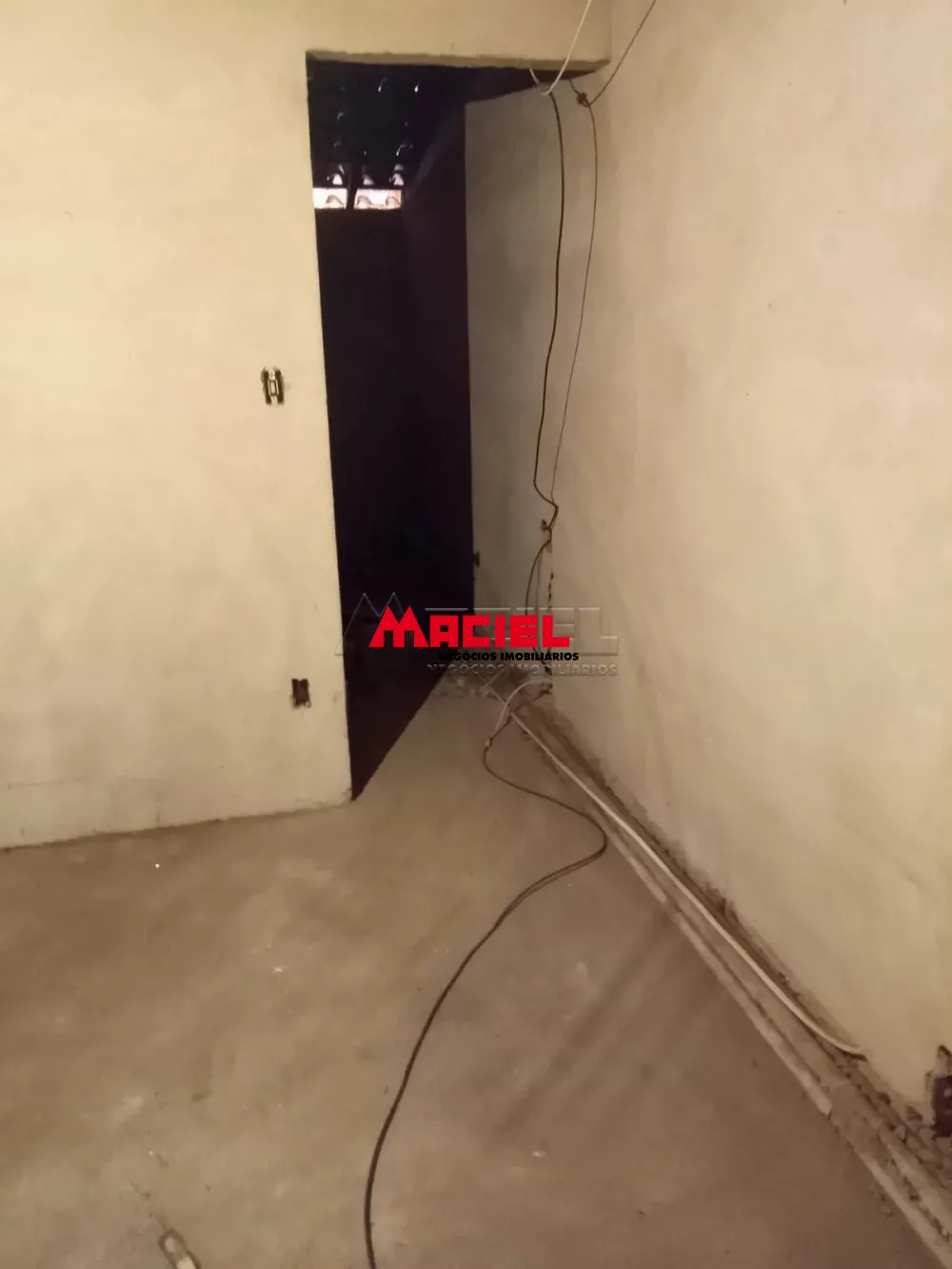 Alugar Casa / Sobrado em S&atilde;o Jos&eacute; dos Campos R$ 4.800,00 - Foto 17