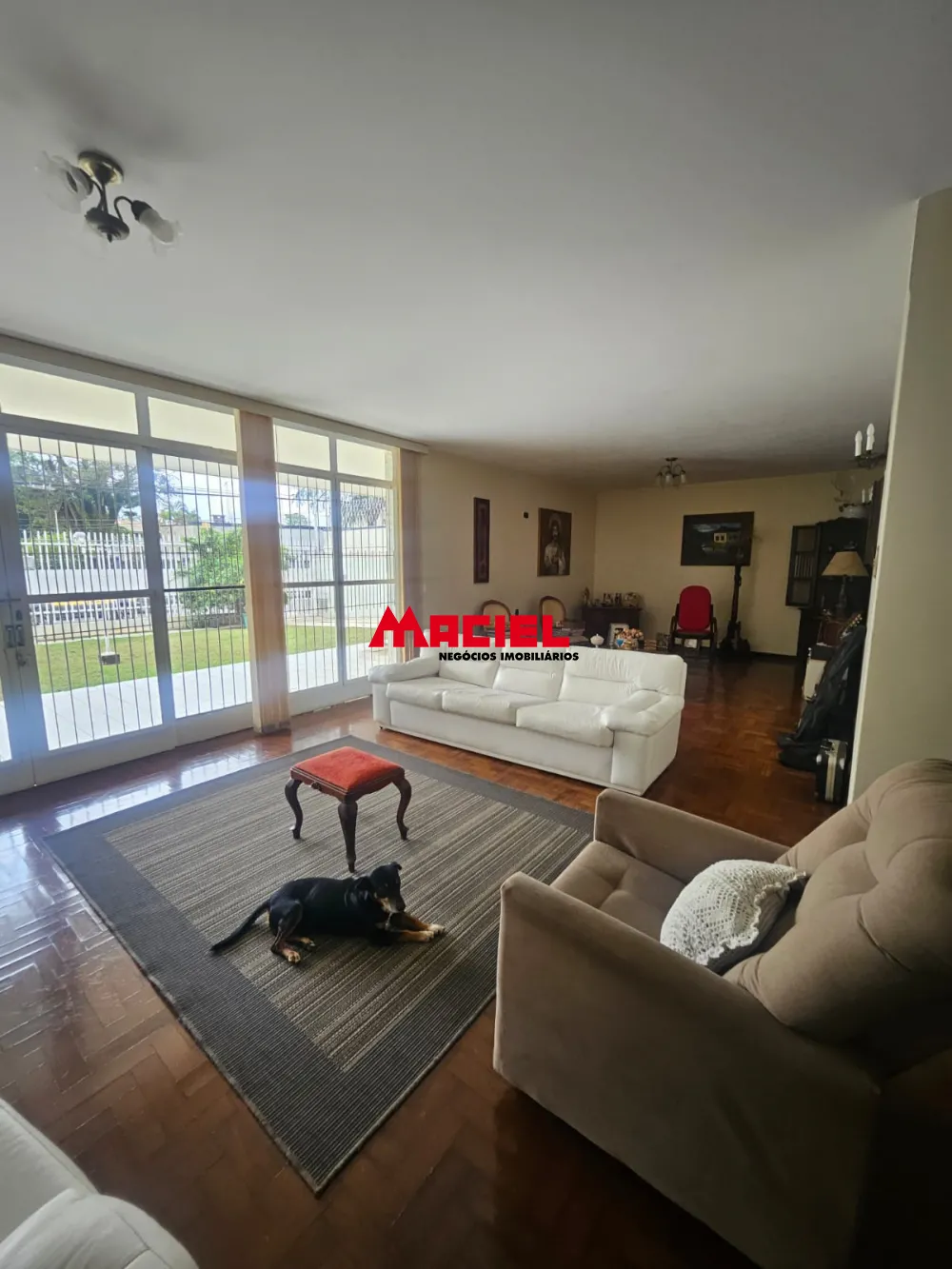 Alugar Casa / Padr&atilde;o em S&atilde;o Jos&eacute; dos Campos R$ 15.000,00 - Foto 1