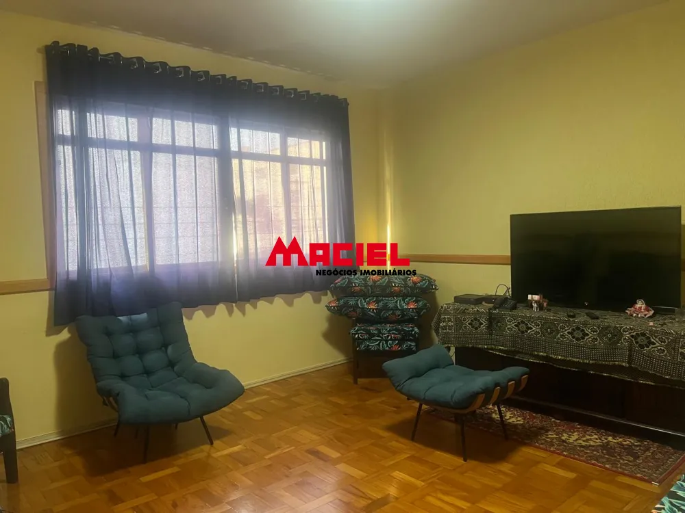 Alugar Casa / Padr&atilde;o em S&atilde;o Jos&eacute; dos Campos R$ 2.700,00 - Foto 2