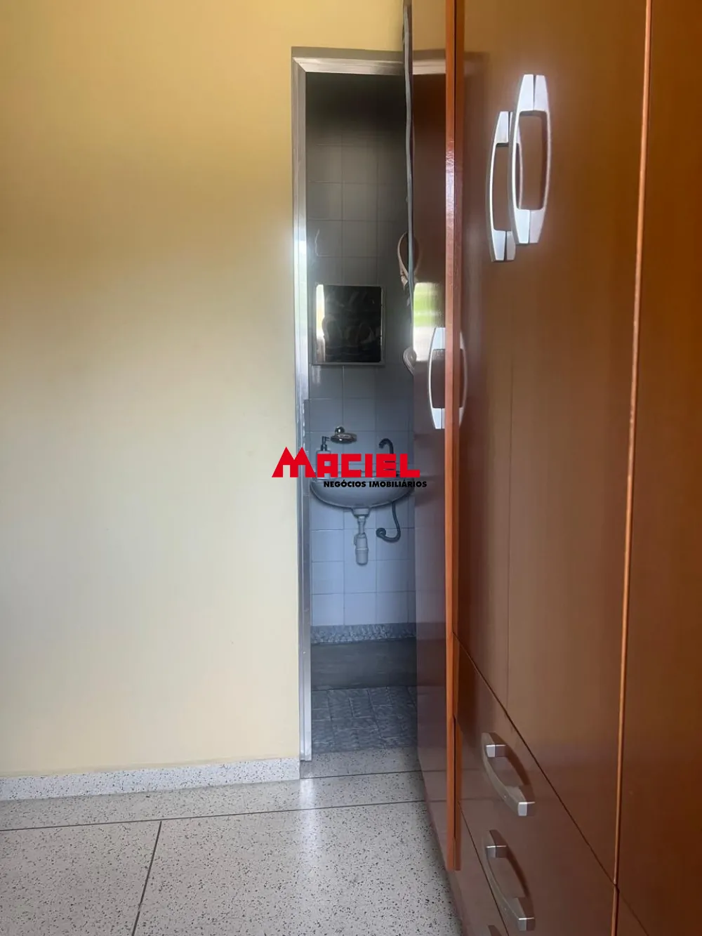 Alugar Casa / Padr&atilde;o em S&atilde;o Jos&eacute; dos Campos R$ 2.700,00 - Foto 13