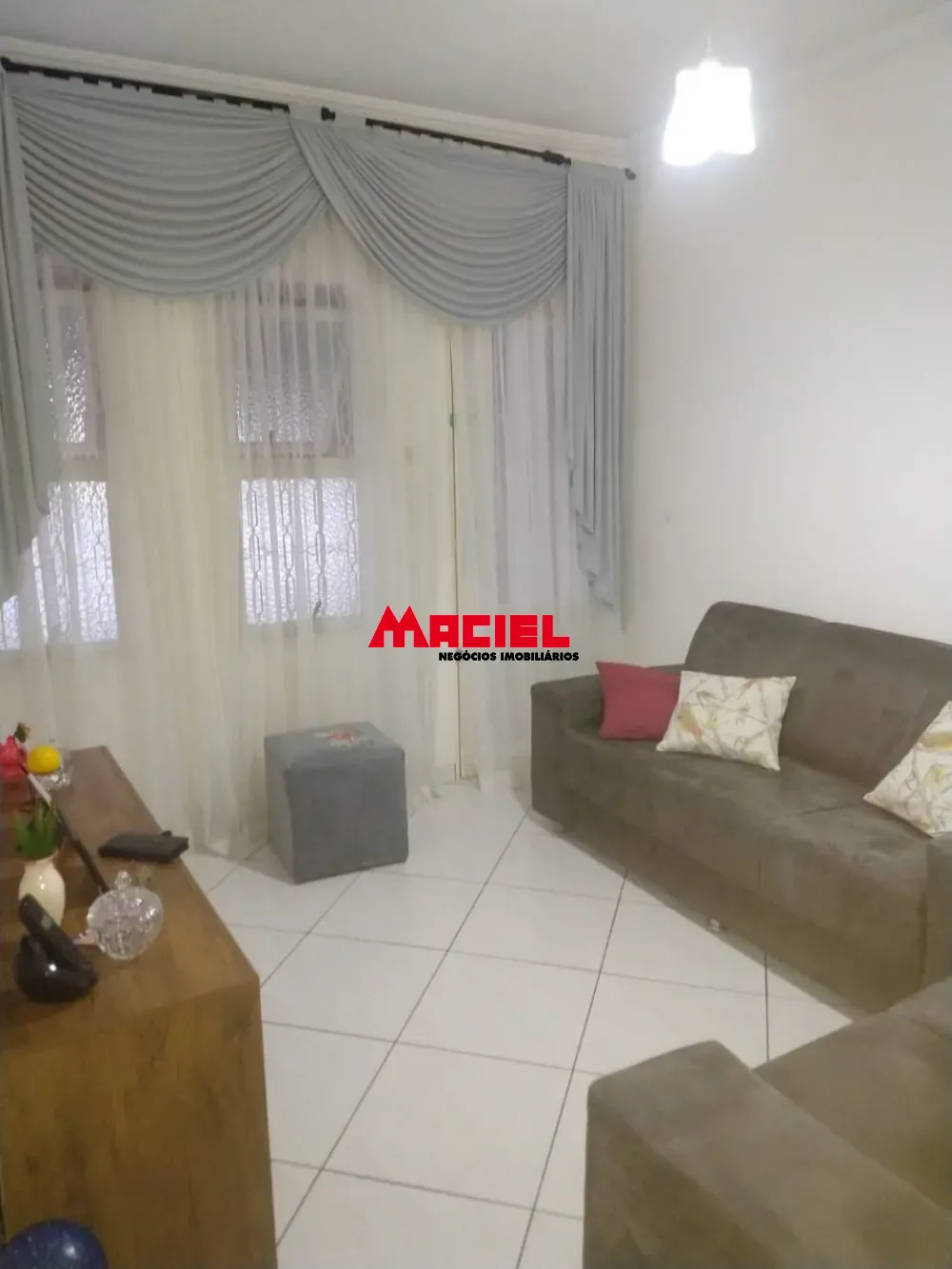 Comprar Casa / Padr&atilde;o em S&atilde;o Jos&eacute; dos Campos R$ 800.000,00 - Foto 1