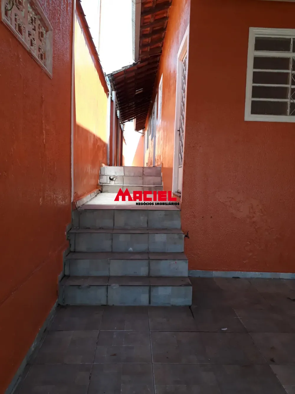 Alugar Casa / Padr&atilde;o em S&atilde;o Jos&eacute; dos Campos R$ 1.700,00 - Foto 3