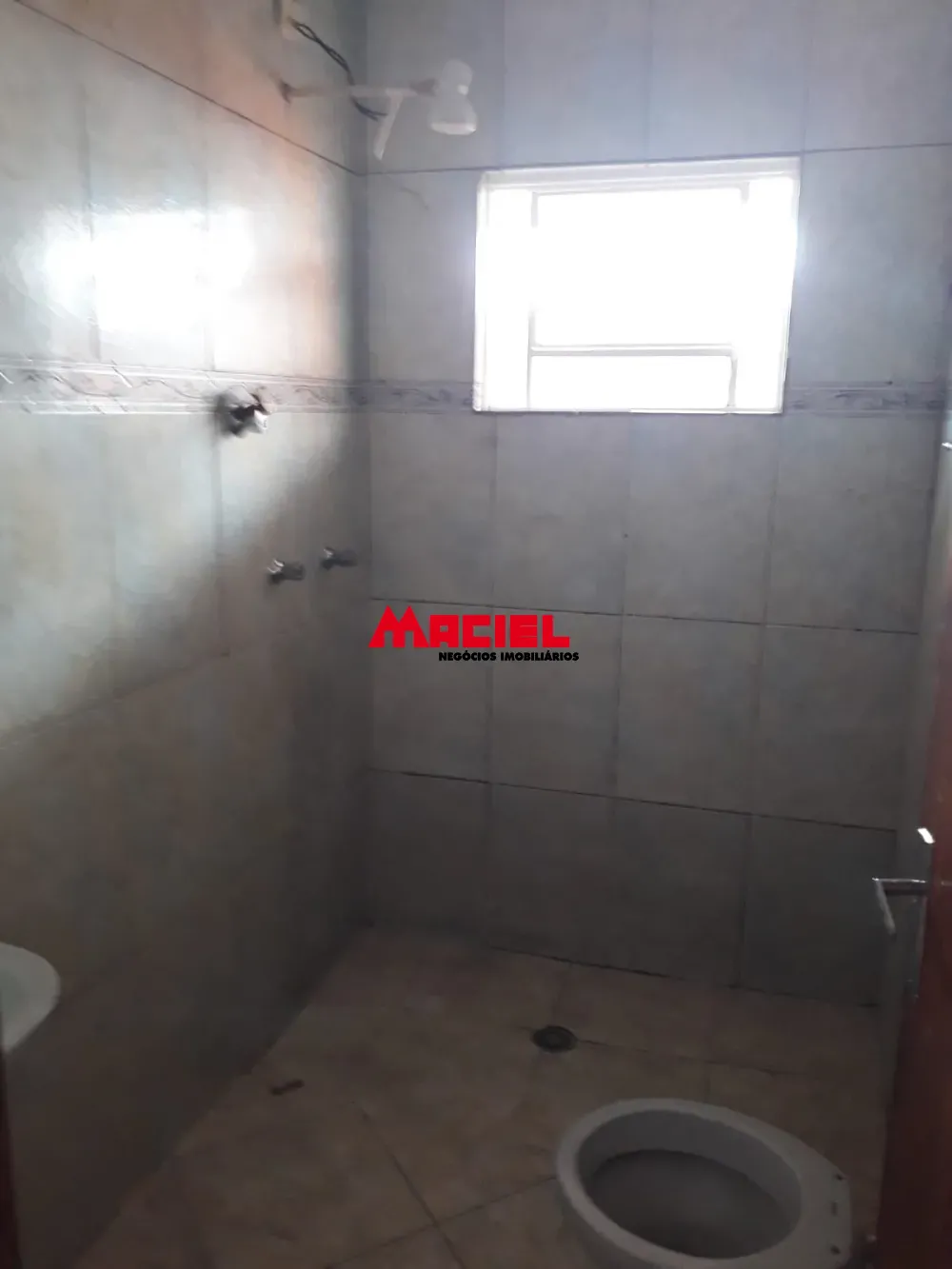 Alugar Casa / Padr&atilde;o em S&atilde;o Jos&eacute; dos Campos R$ 1.700,00 - Foto 12