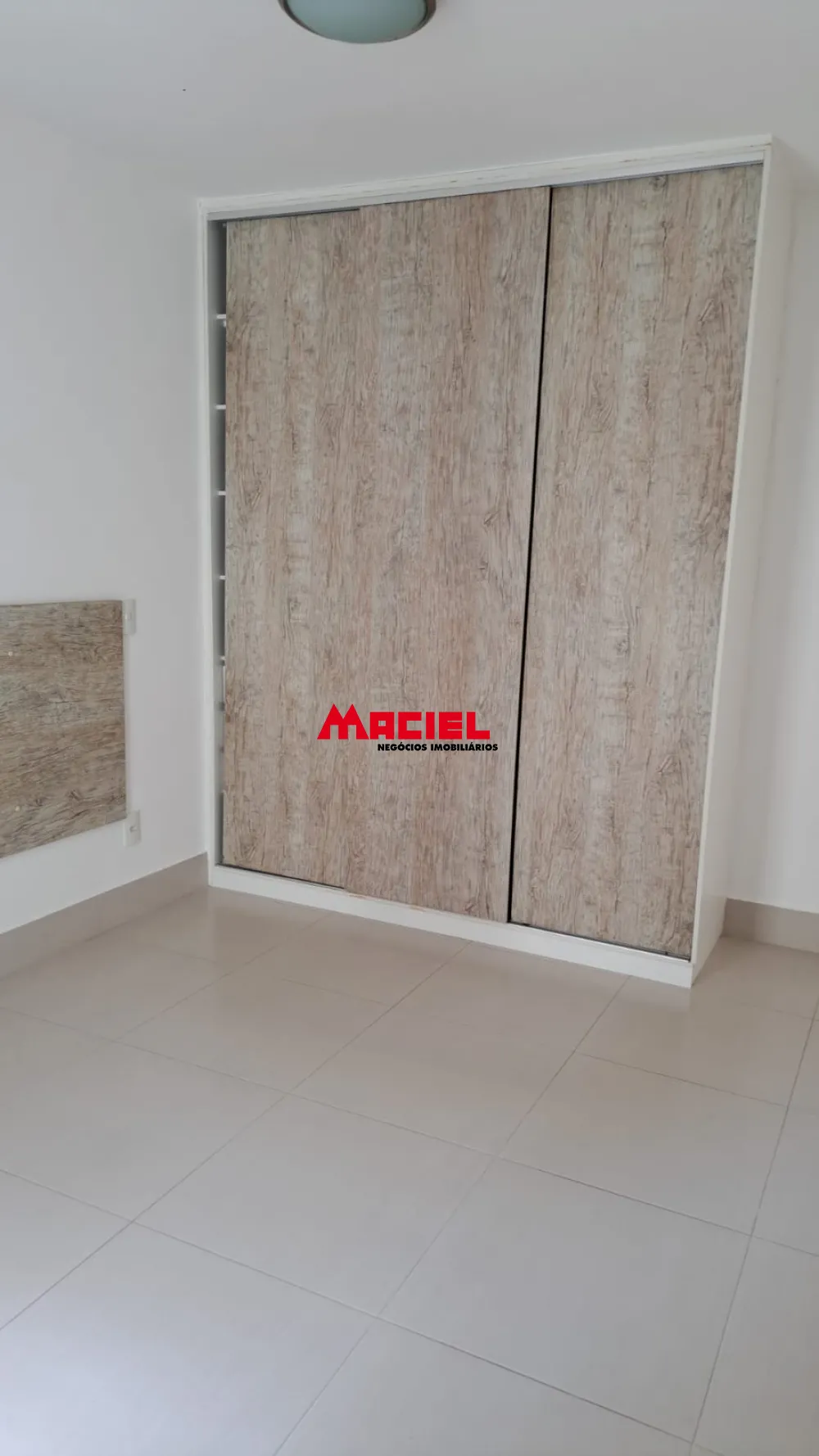 Alugar Apartamento / Padr&atilde;o em S&atilde;o Jos&eacute; dos Campos R$ 2.950,00 - Foto 14