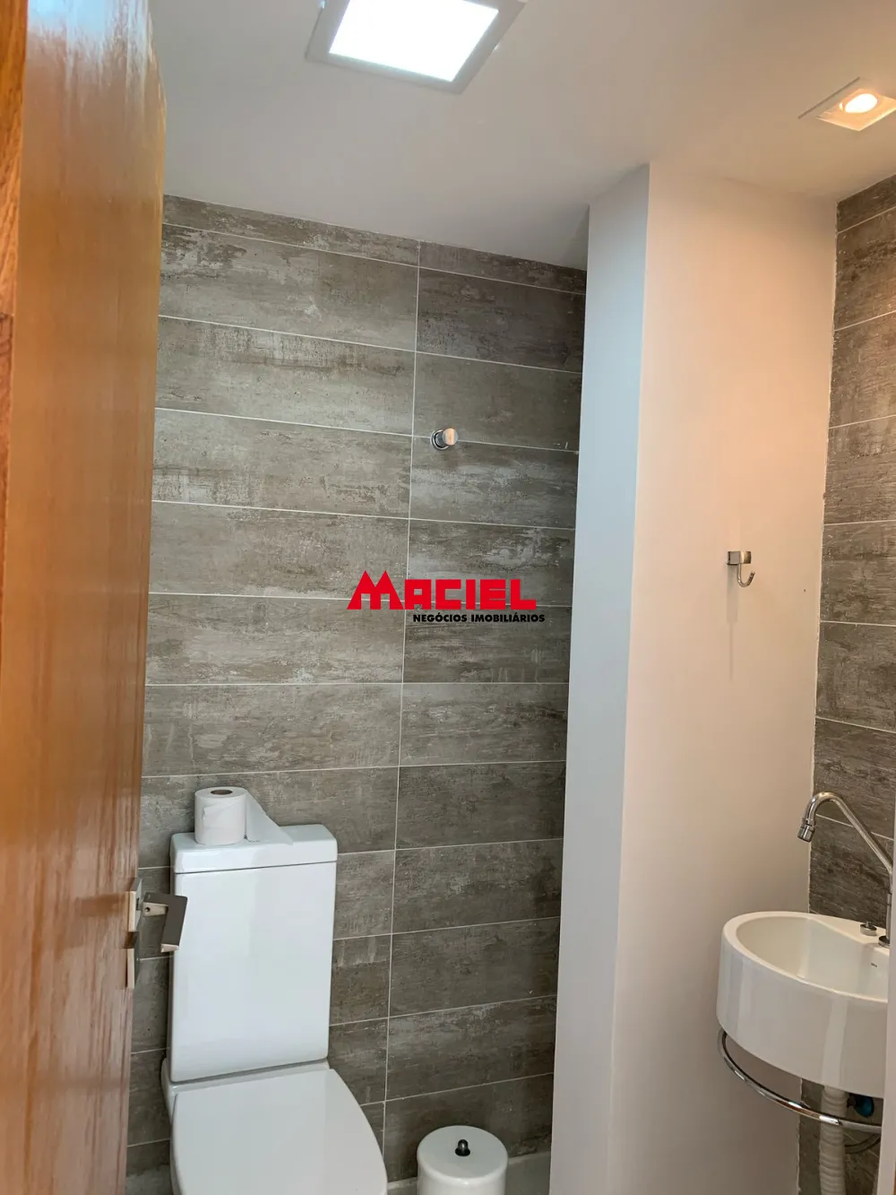 Alugar Casa / Condom&iacute;nio em S&atilde;o Jos&eacute; dos Campos R$ 18.000,00 - Foto 17