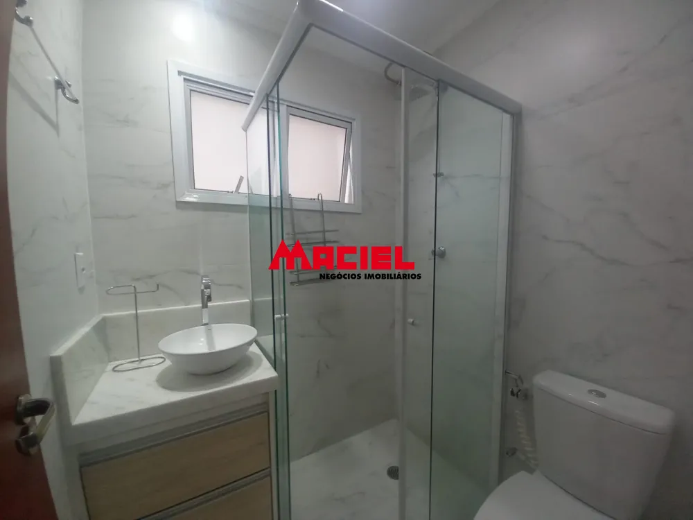 Alugar Apartamento / Padr&atilde;o em S&atilde;o Jos&eacute; dos Campos R$ 2.500,00 - Foto 2