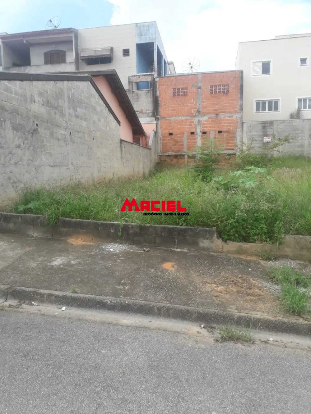 Comprar Terreno / Padr&atilde;o em S&atilde;o Jos&eacute; dos Campos R$ 195.000,00 - Foto 1