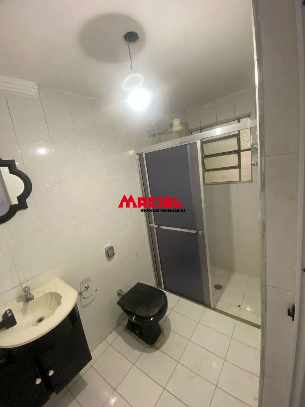 Comprar Casa / Sobrado em S&atilde;o Jos&eacute; dos Campos - Foto 2