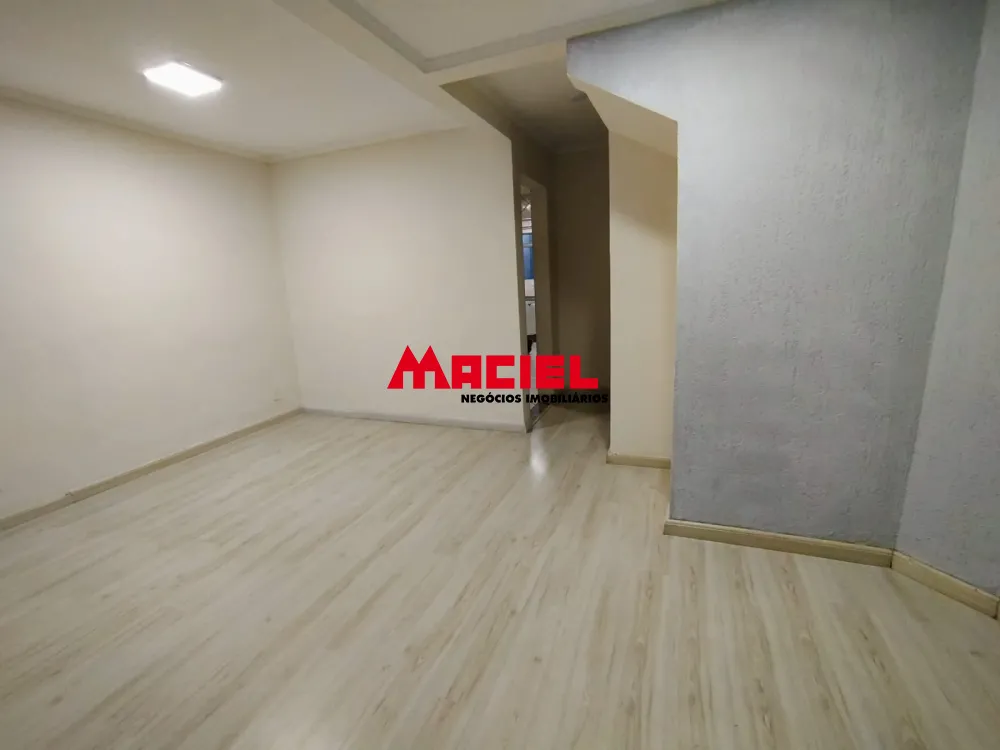 Alugar Casa / Sobrado em S&atilde;o Jos&eacute; dos Campos R$ 1.800,00 - Foto 2