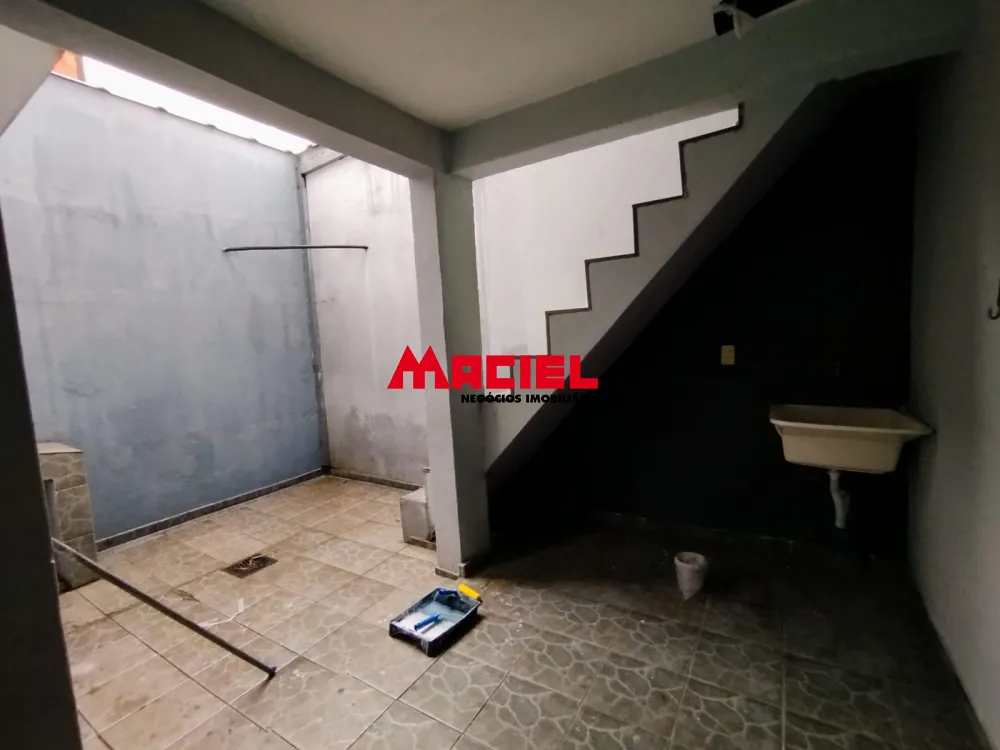 Alugar Casa / Sobrado em S&atilde;o Jos&eacute; dos Campos R$ 1.800,00 - Foto 13