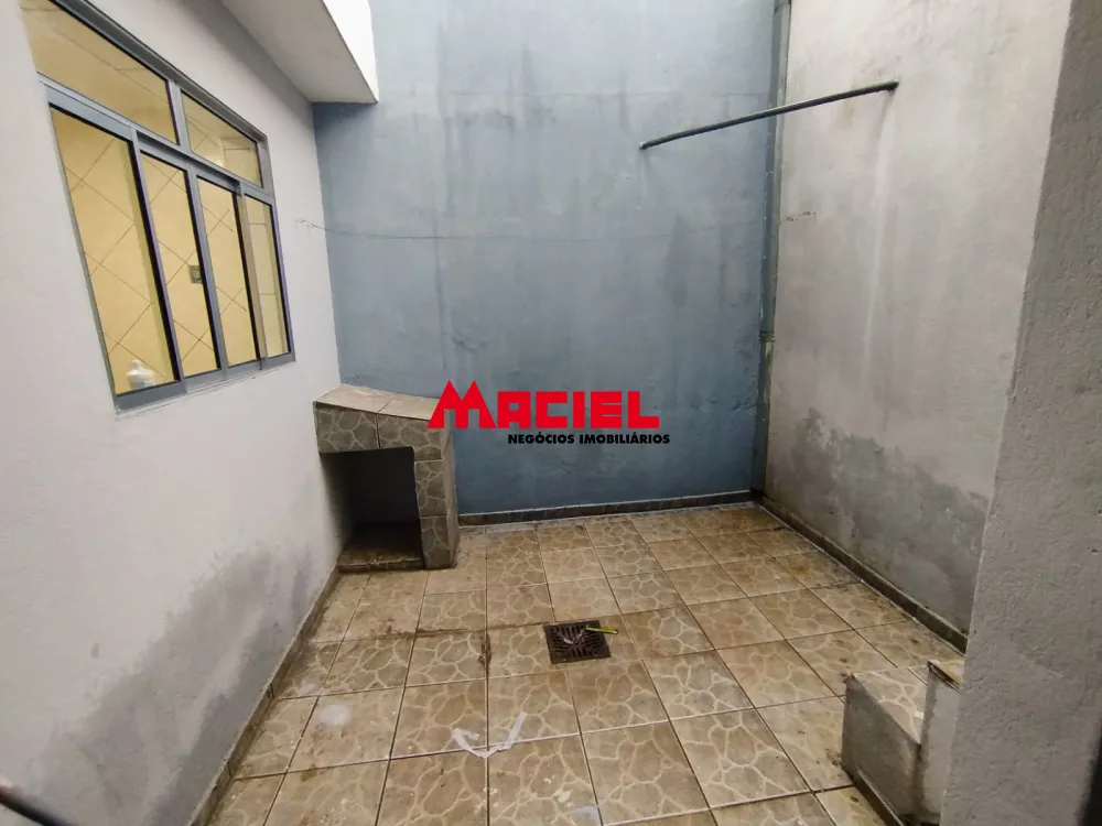 Alugar Casa / Sobrado em S&atilde;o Jos&eacute; dos Campos R$ 1.800,00 - Foto 14