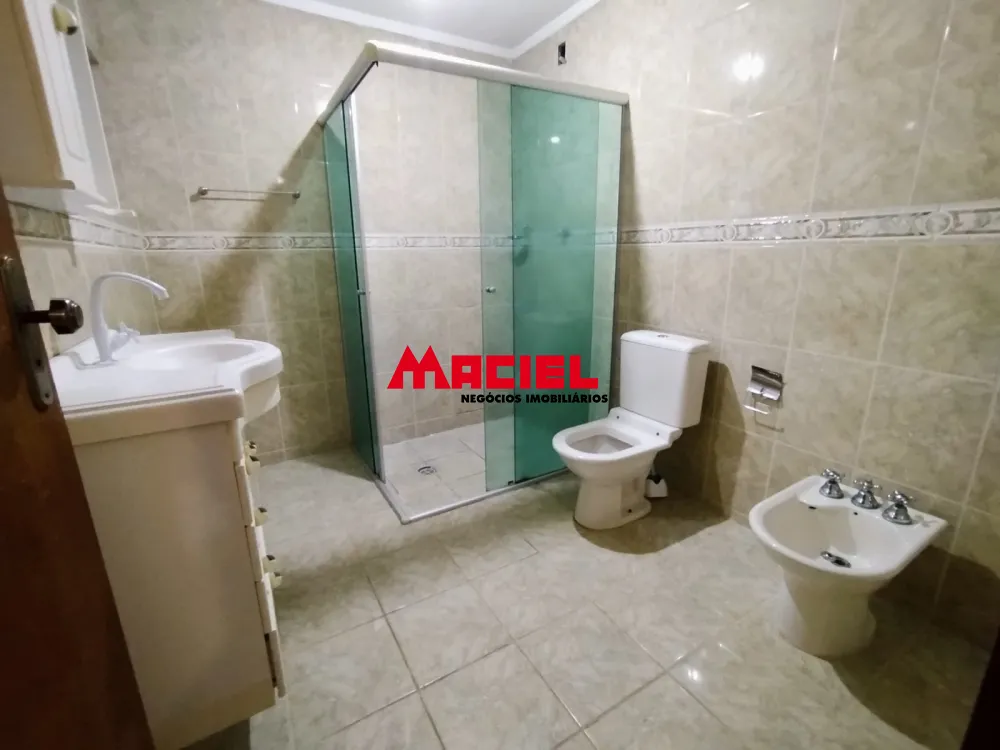 Alugar Casa / Sobrado em S&atilde;o Jos&eacute; dos Campos R$ 1.800,00 - Foto 23