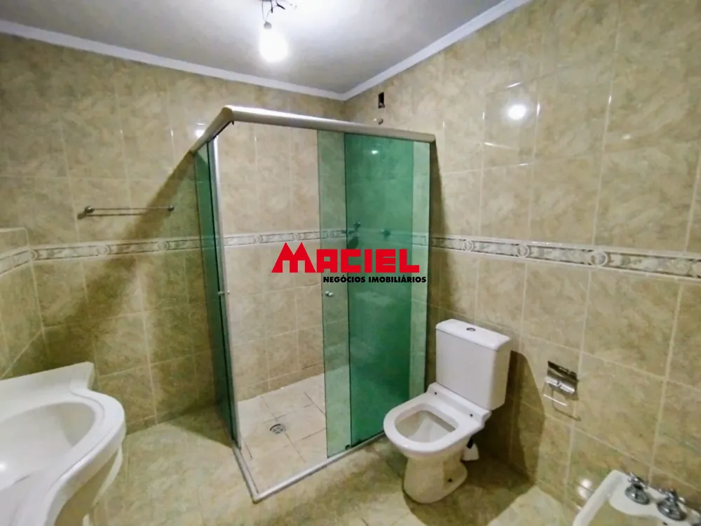 Alugar Casa / Sobrado em S&atilde;o Jos&eacute; dos Campos R$ 1.800,00 - Foto 26