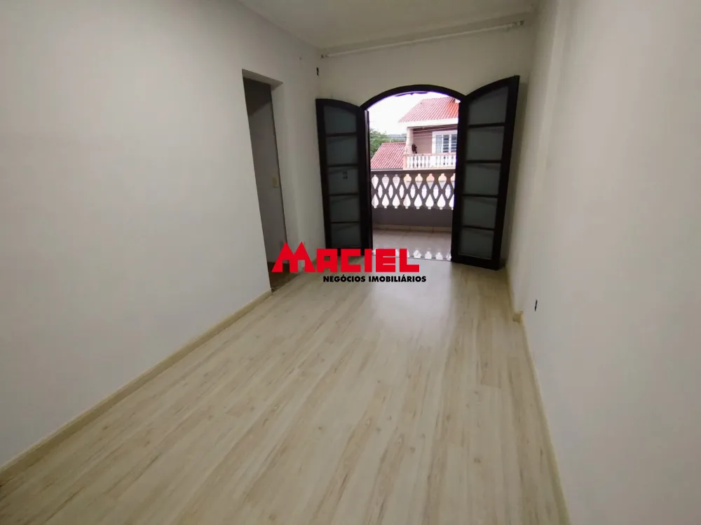 Alugar Casa / Sobrado em S&atilde;o Jos&eacute; dos Campos R$ 1.800,00 - Foto 30