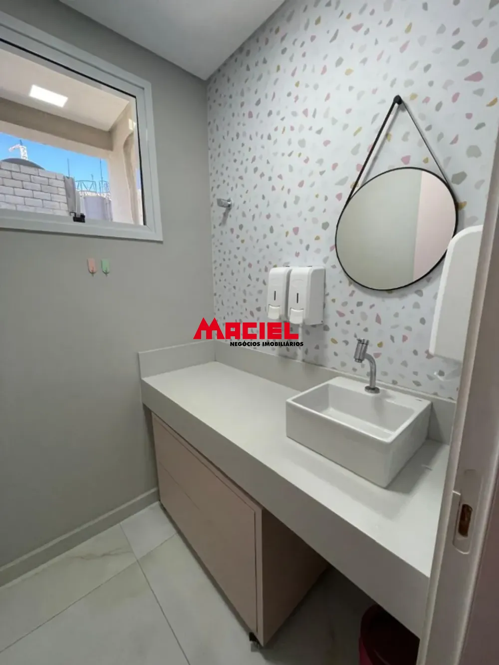 Comprar Comercial / Sala em Edif&iacute;cio/Condom&iacute;nio em S&atilde;o Jos&eacute; dos Campos R$ 380.000,00 - Foto 3