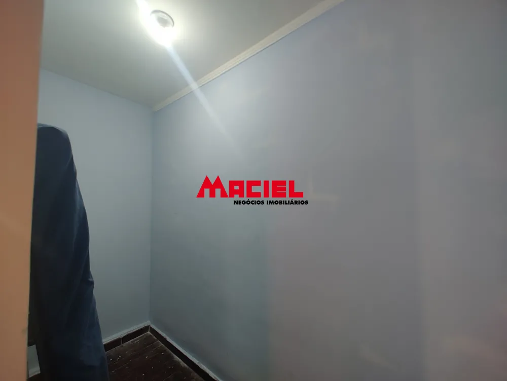 Alugar Casa / Sobrado em S&atilde;o Jos&eacute; dos Campos R$ 1.000,00 - Foto 4