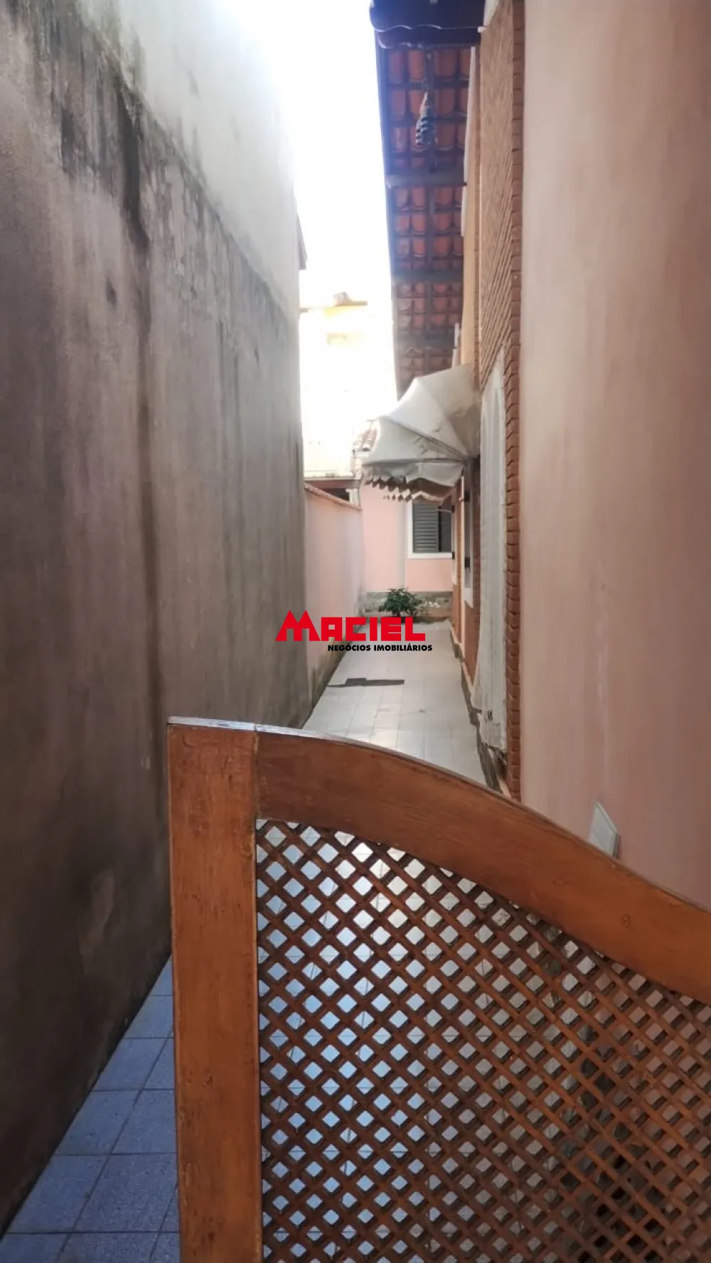 Comprar Casa / Padr&atilde;o em S&atilde;o Jos&eacute; dos Campos R$ 900.000,00 - Foto 1