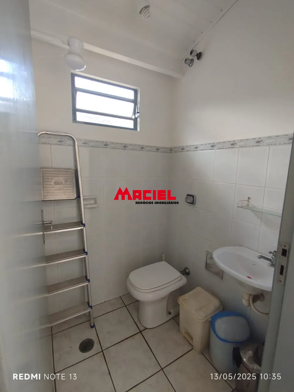 Comprar Casa / Padr&atilde;o em S&atilde;o Jos&eacute; dos Campos R$ 750.000,00 - Foto 3