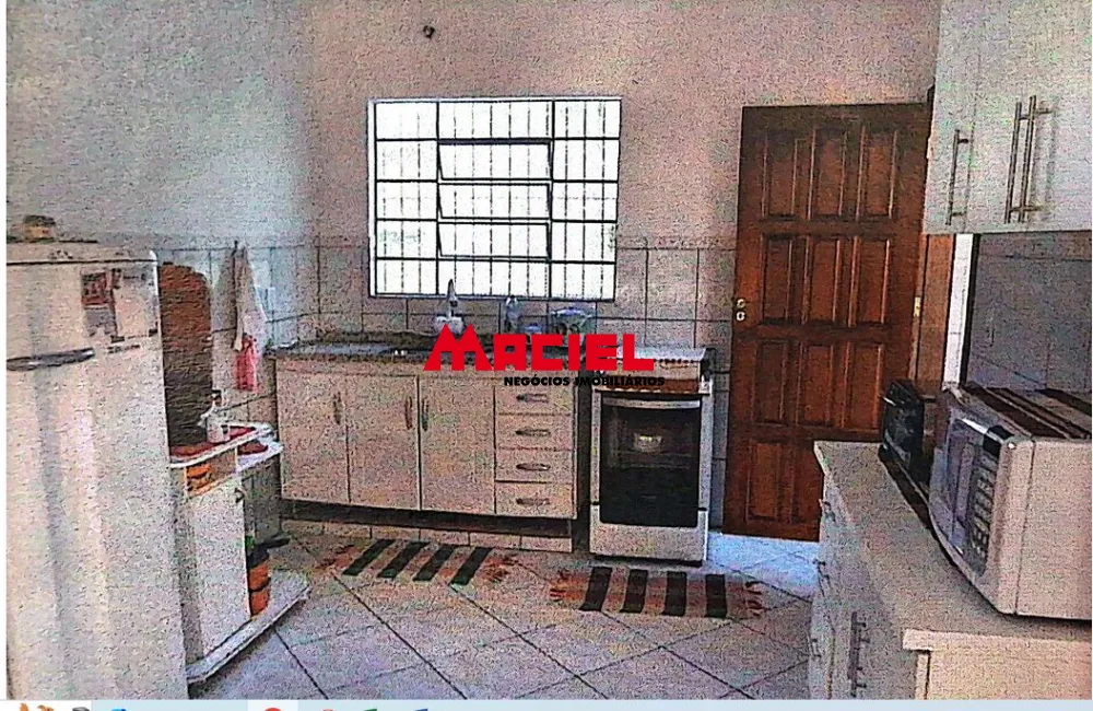 Alugar Casa / Padr&atilde;o em S&atilde;o Jos&eacute; dos Campos R$ 3.000,00 - Foto 1