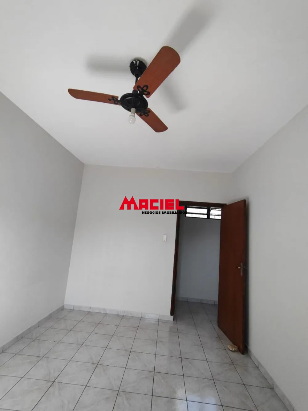 Comprar Casa / Padr&atilde;o em S&atilde;o Jos&eacute; dos Campos R$ 850.000,00 - Foto 6