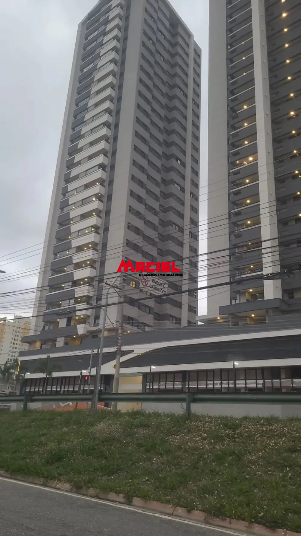 Comprar Apartamento / Padr&atilde;o em S&atilde;o Jos&eacute; dos Campos R$ 700.000,00 - Foto 3