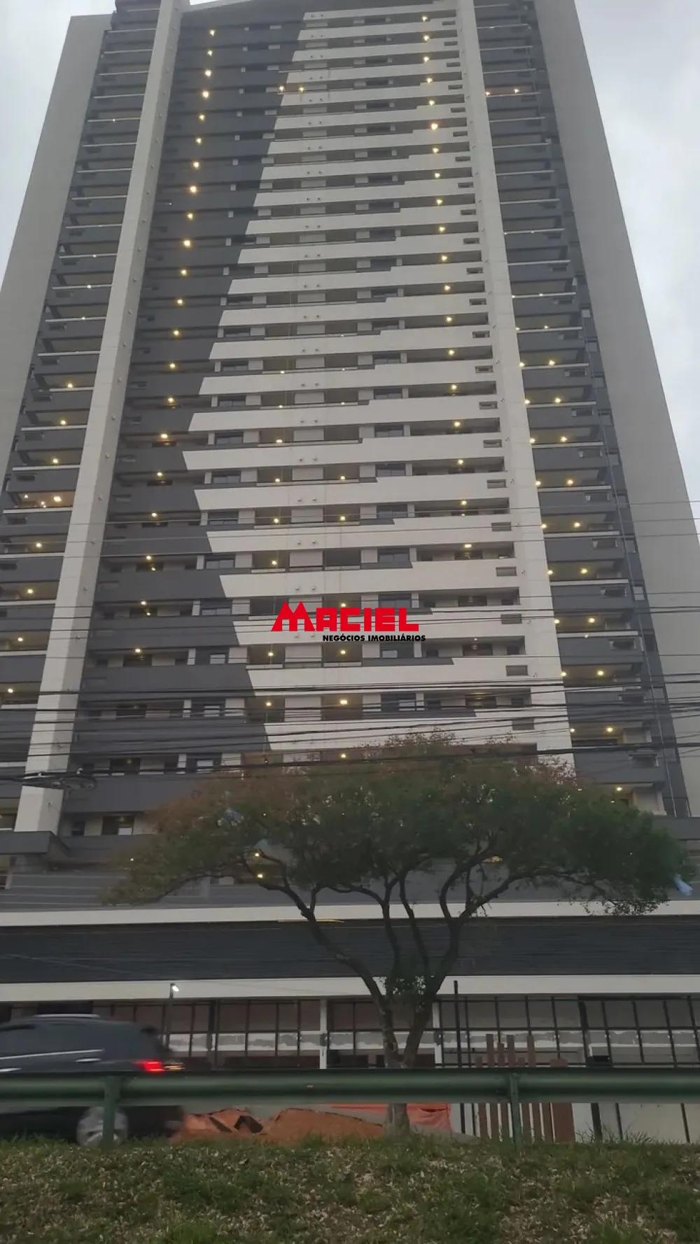 Comprar Apartamento / Padr&atilde;o em S&atilde;o Jos&eacute; dos Campos R$ 700.000,00 - Foto 4